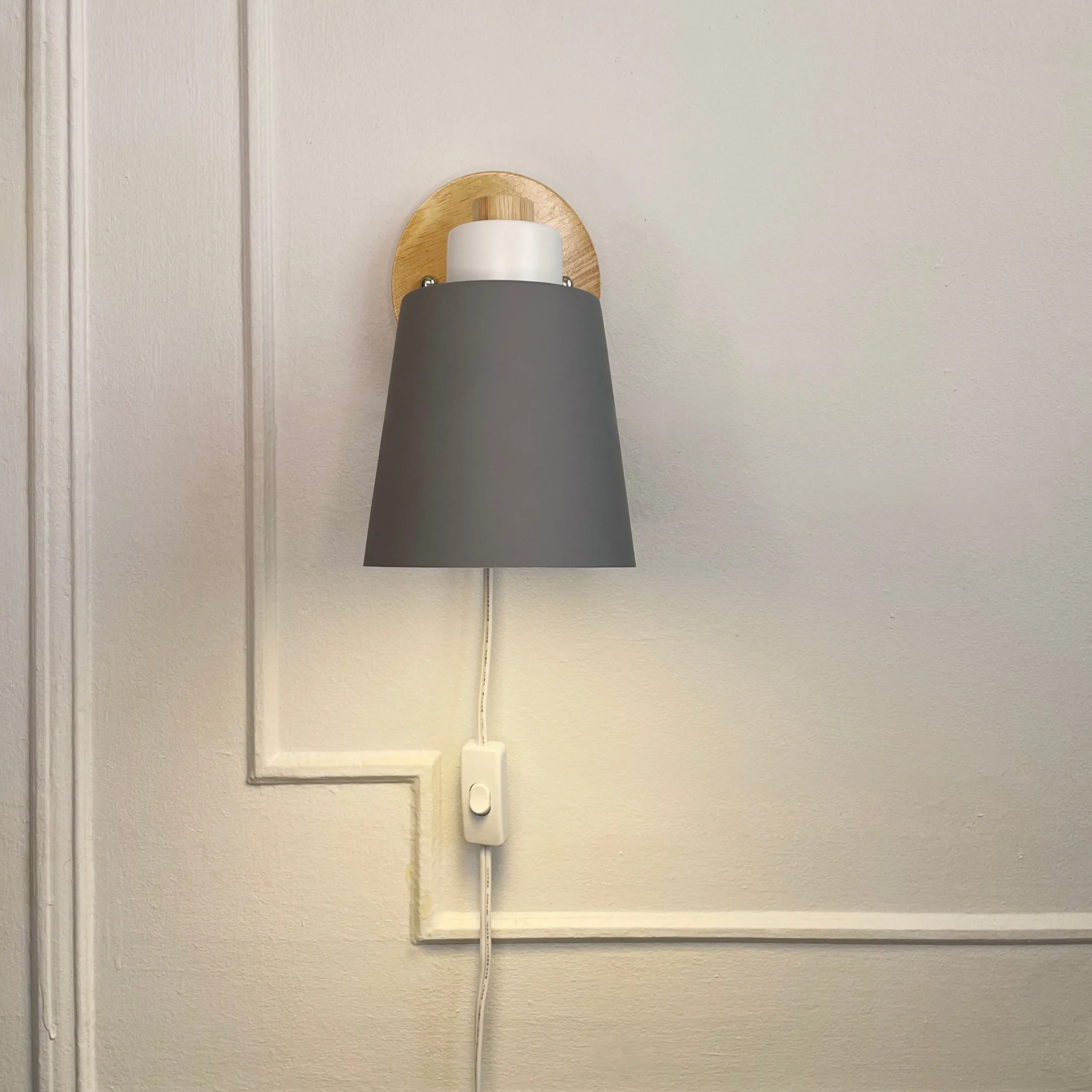 Rotating Reading Lamp with Plug