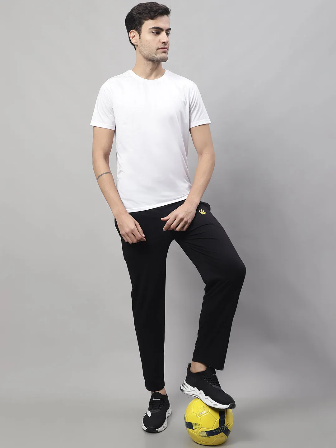 Vimal Jonney Black Regular fit Cotton Trackpant for Men